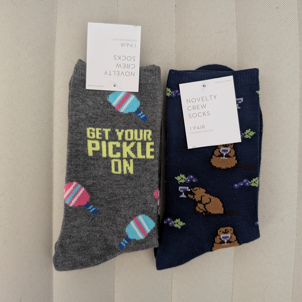 🚨2/$10 Clearance🚨 Novelty Crew Socks - 2 Pairs